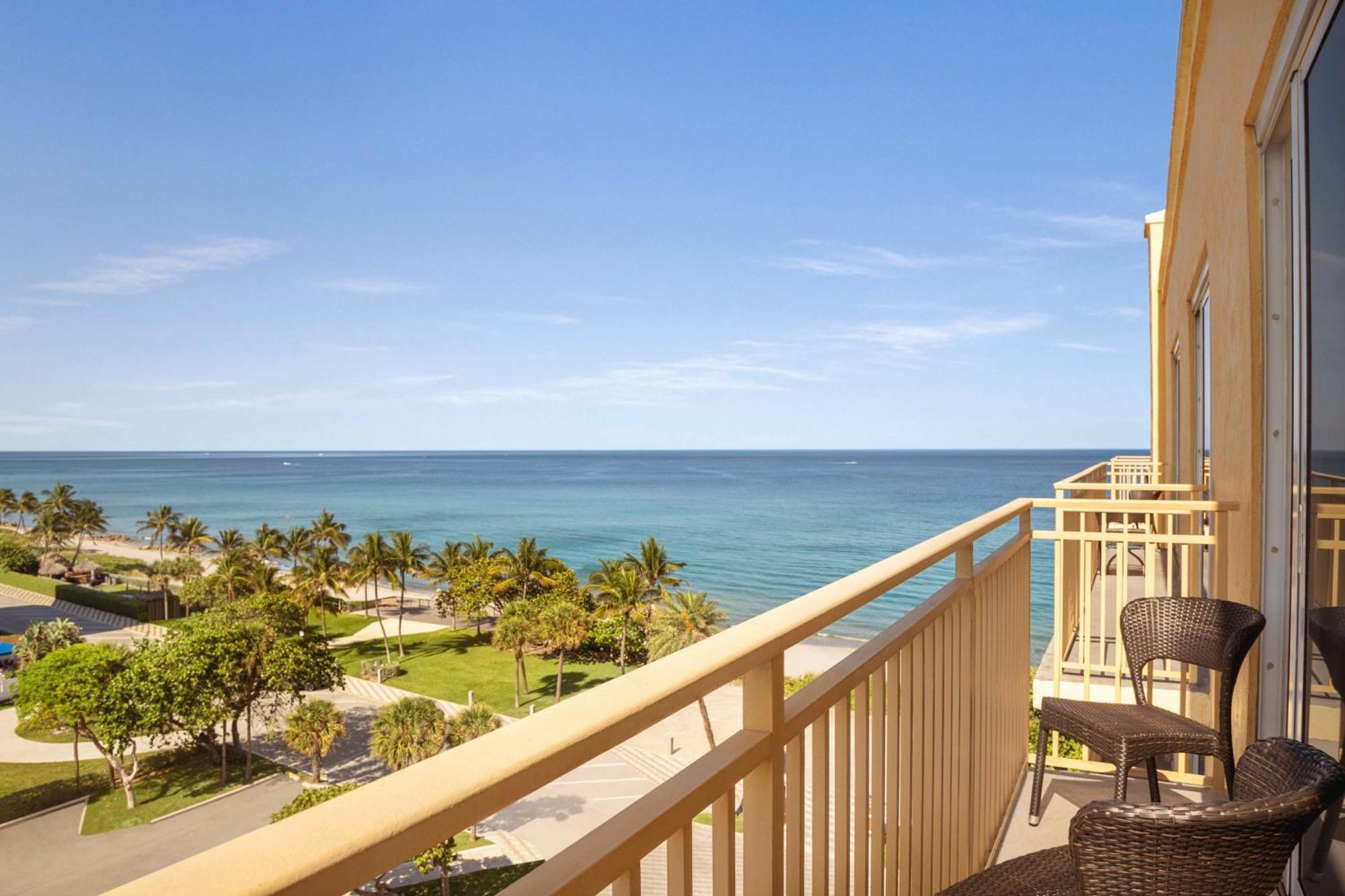 Embassy Suites By Hilton Deerfield Beach Resort & Spa Exterior foto